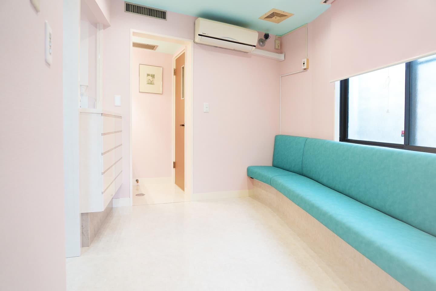 青山歯科医院 待合室