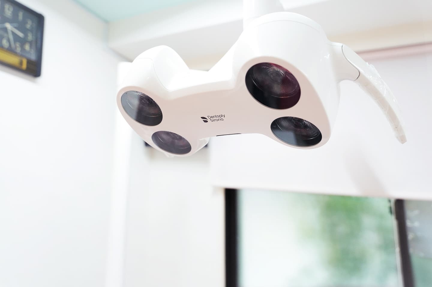 青山歯科医院 診察室 ライト